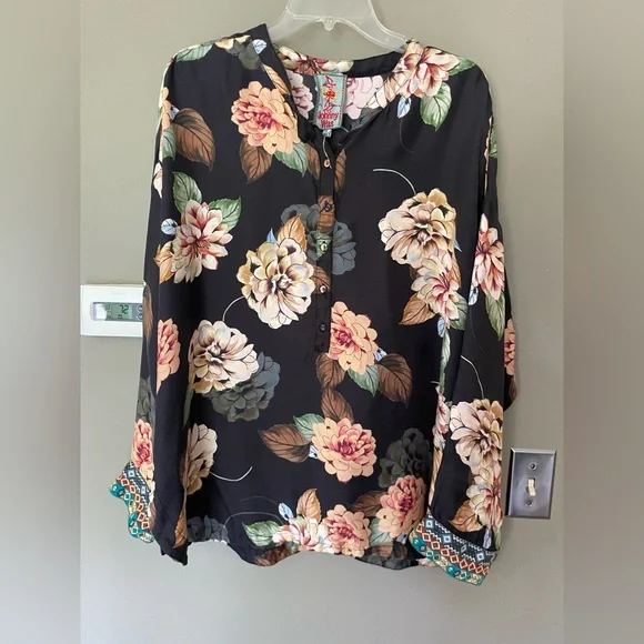 JOHNNY WAS Corey 100% SILK Boxy Blouse Mandarin Collar Embroidered Cuff Size XL - Picture 4 of 9